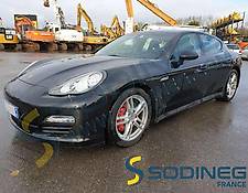 Porsche Panamera 3.0L V6
